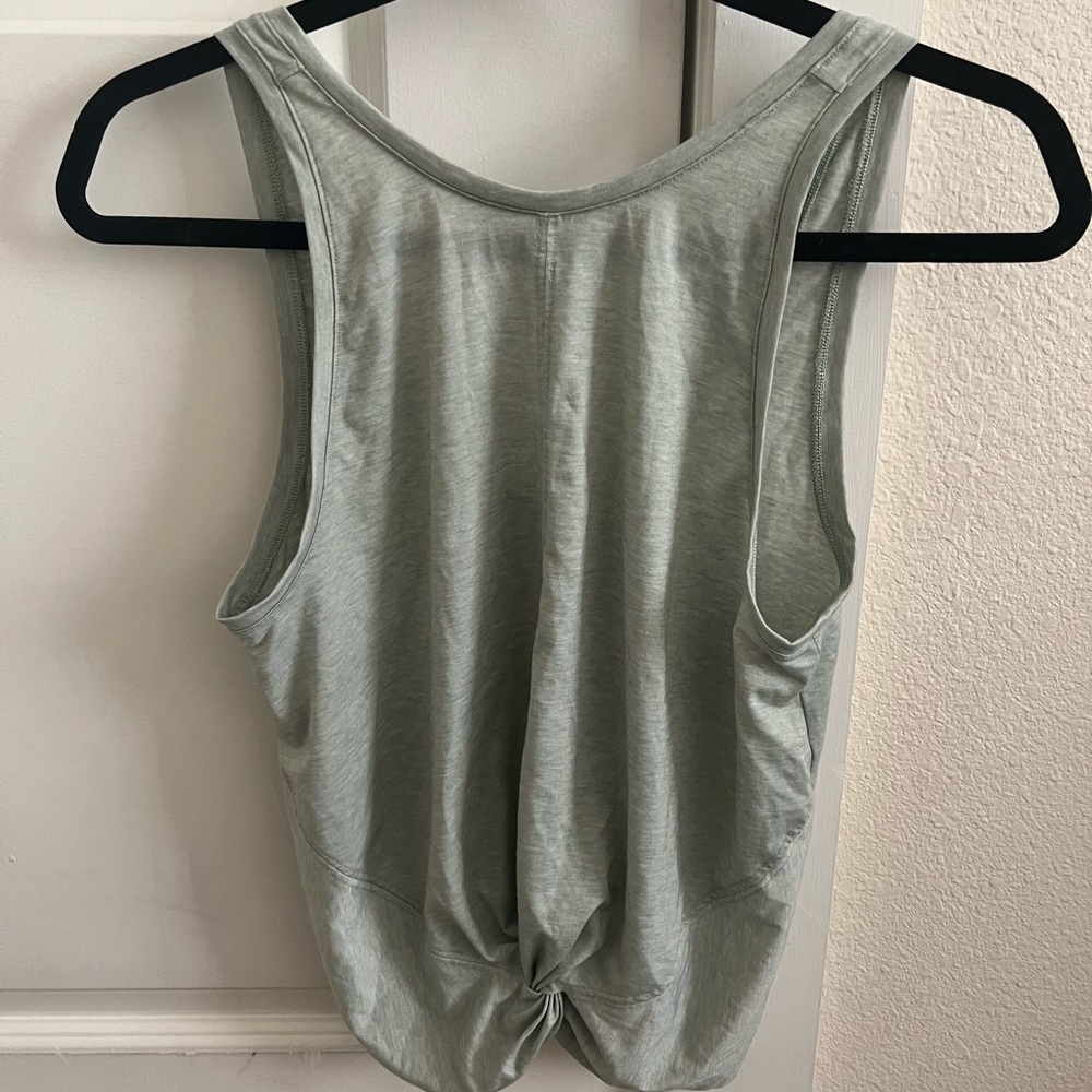 Athleta Essence Twist Tank in Mint Green - S